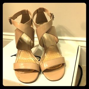 Nude Aldo heels